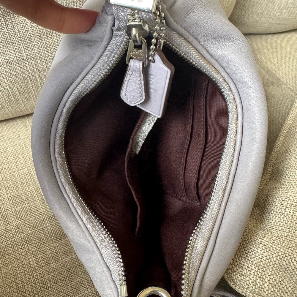 Coach Teri crossbody Bag puffy and quilted lilac leather - Picture 6 of 17